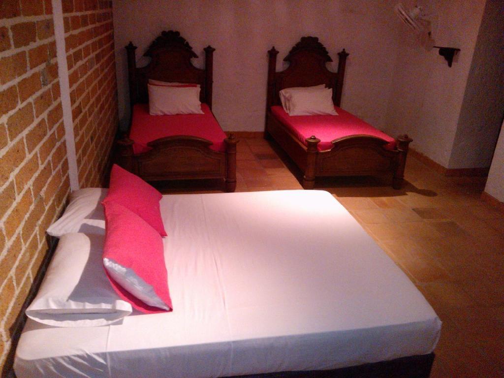 Hotel Santa Barbara Colonial - Santa Fe De Antioquia Rum bild